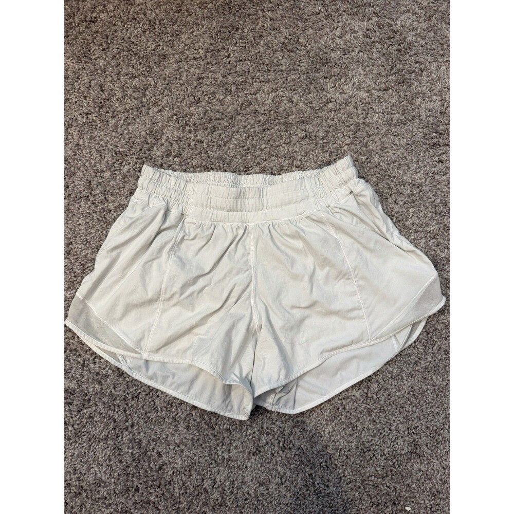 Lululemon Hotty Hot Short II 4 inch White Size 8 W7AHRT
